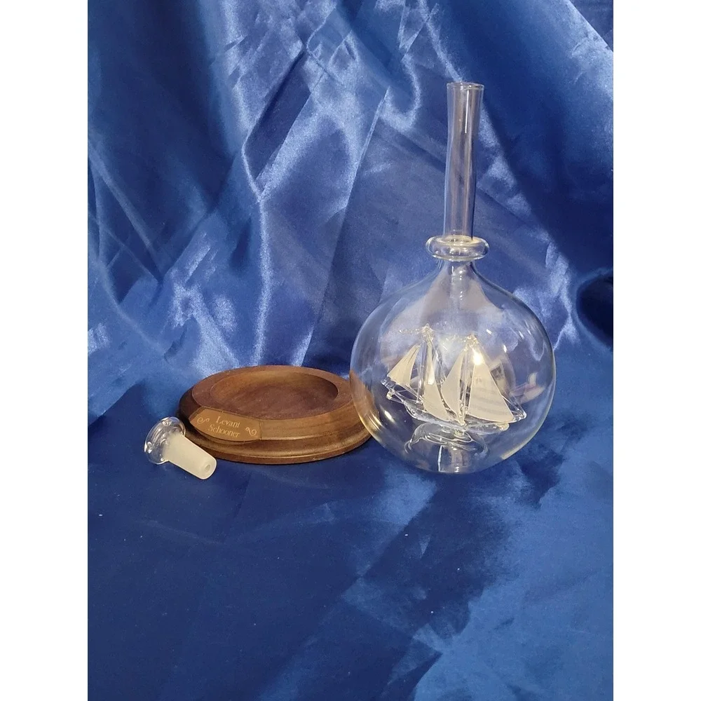 Spun Glass Ship-in-bottle Design Schooner Litchfield Handmade England